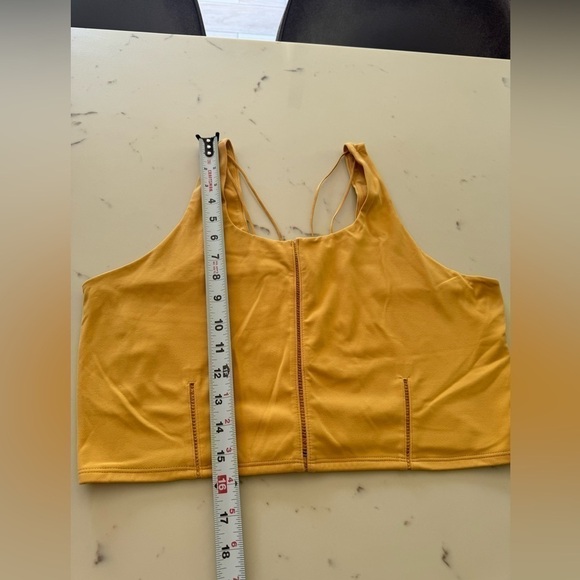 Nike Yoga Luxe Cropped Tank - Picture 8 of 9